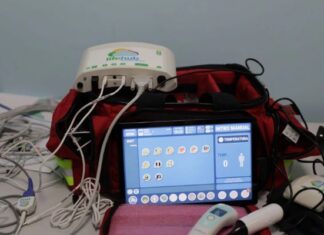 Equipamentos portáteis de telemedicina são testados por profissionais da saúde na UEA