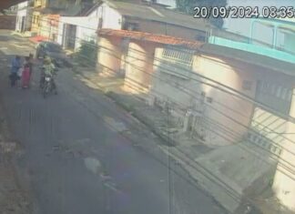Mulheres são covardemente assaltadas por motoqueiros, em Manaus; assista!