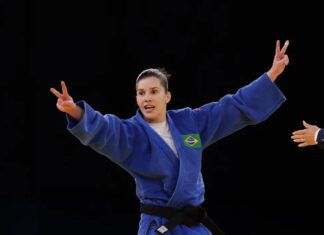 Alana Maldonado garante ouro na categoria até 70 quilos j2 do judô paralímpico em Paris