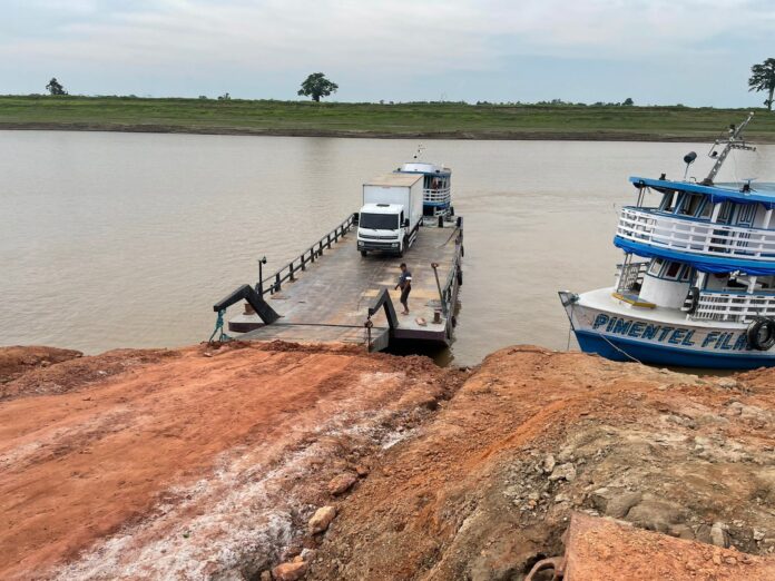 Ajuda-Humanitaria_UGPE_-e_-Sedurb_-municipio-de-Autazes_-5