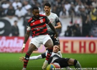 Copa do Brasil: Flamengo segura empate com Corinthians e chega à final