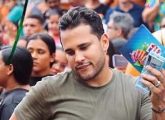 Praia da Ponta Negra recebe gravação de Chuveiro ou Dinheiro com Lucas Guimarães