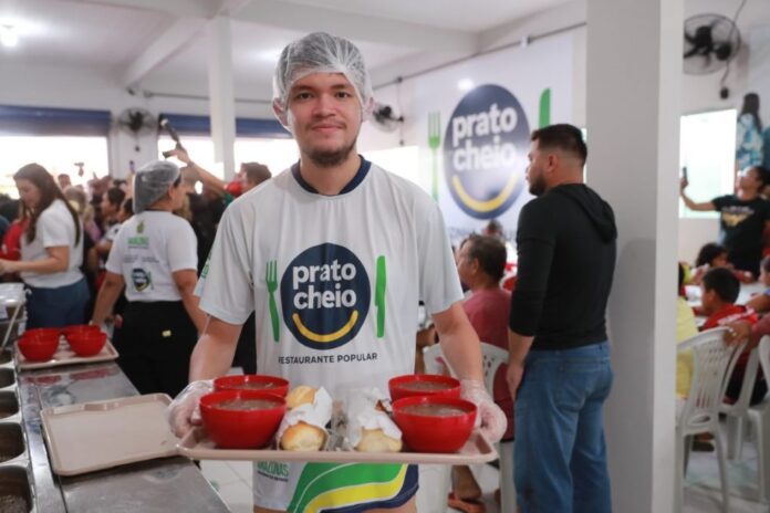 Prato-Cheio-de-Borba-serve-400-litros-de-sopa-por-dia-gratuitamente-Foto_Bruno-Zanardo_Secom-2-1024x683-1