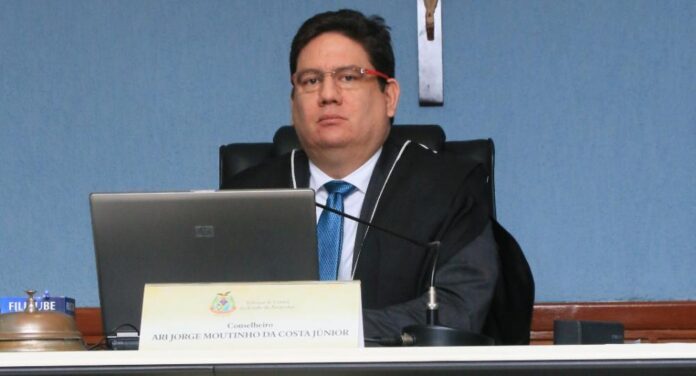ari-moutinho-jr-5