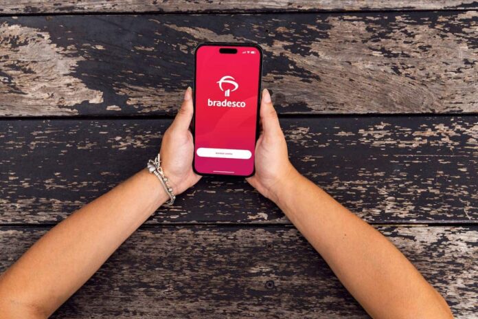 bradesco-aplicativo-vermelho-banco