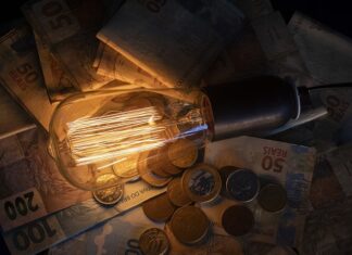 Com inflação acumulada em 5,06%, Brasil segue acima da meta do Banco Central