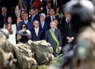 Lula assina reajuste de 9% para militares das Forças Armadas