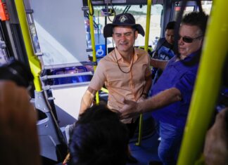 Prefeito David Almeida aumenta passagem para R$ 6 neste domingo (20) e pega todos de surpresa
