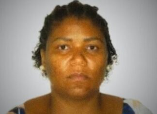 Mulher presa por furtar R$ 150 mil em residência é solta por ser responsável por filhos pequenos