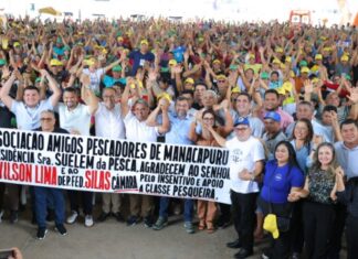 Governador Wilson Lima mostra força política em agenda que reuniu multidão em Manacapuru
