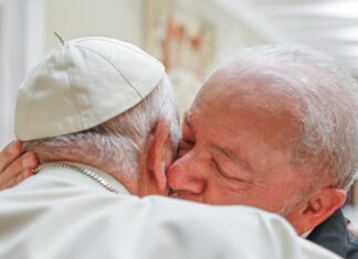 “Não precisamos de ódio e intolerância”, diz Lula ao saudar novo pontífice eleito pelo Vaticano