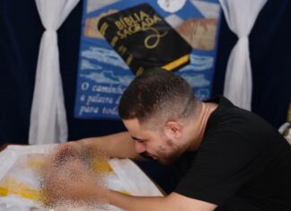 Após tragédia na Djalma Batista, companheiro de vítima desabafa: “Elas existiam, prefeito. Agora o senhor me tirou isso” Ricardo Oliveira/CENARIUM