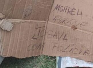 Bilhete macabro com ameaça à polícia é encontrado com homem esfaqueado no Centro de Manaus; imagem forte!