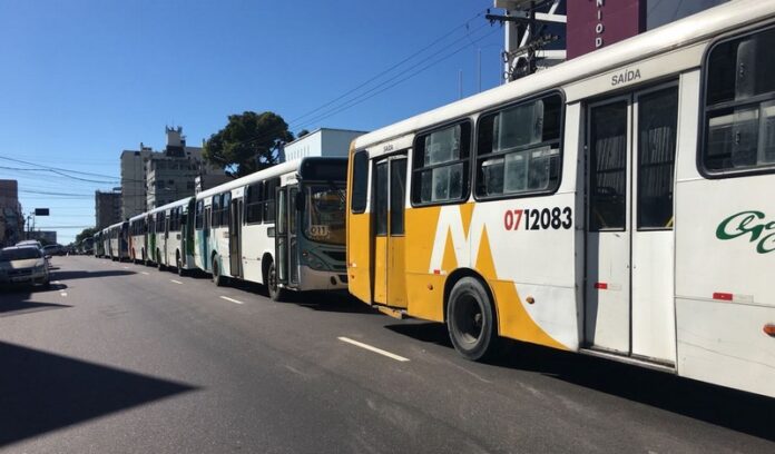Greve-de-ônibus-Manaus