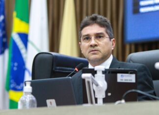 Lei sobre uso de contêineres é sancionada após aprovação na Câmara Municipal de Manaus