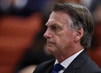 Perícia descarta relevância de pen drive apreendido na casa de Bolsonaro