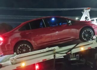 Detran flagra ‘racha’ na Ponta Negra e autua condutores por direção perigosa