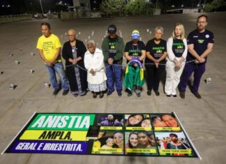 Grupo pró-Bolsonaro promove vigília em apoio aos presos do 8/1 e pede anistia