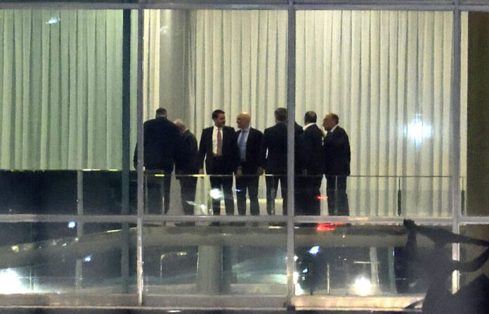 Lula recebe ministros do STF em jantar de apoio a Moraes e ao tribunal após sanção de Trump