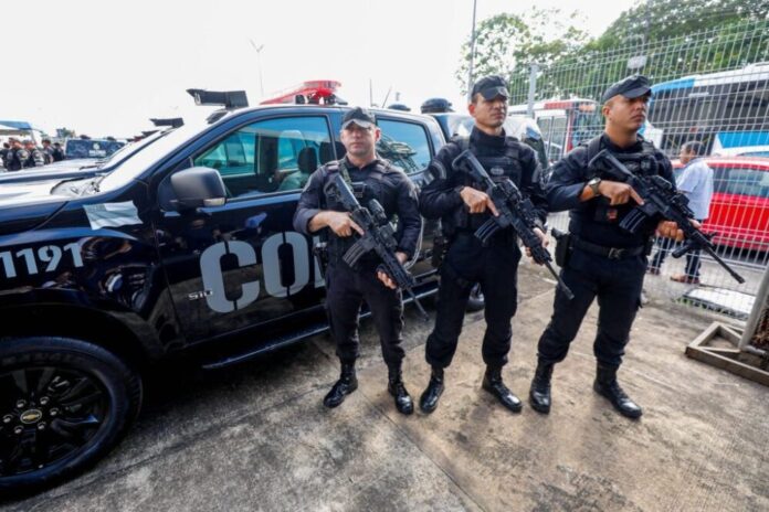 Governador-Wilson-Lima-realiza-mais-uma-entrega-de-novas-viaturas-para-as-forcas-de-seguranca-do-estado-9_Foto-Arthur-Castro_Alex-Pazzuelo_Diego-Peres_Secom-1024x682