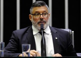 Justiça penhora Alexandre Frota em R$ 111 mil, mas só encontra 90 centavos; ator diz jogar ‘conforme as regras’
