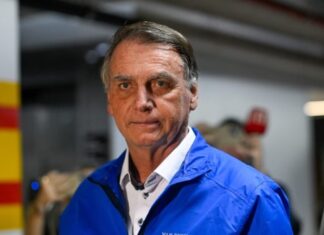 Moraes decreta prisão domiciliar de Jair Bolsonaro