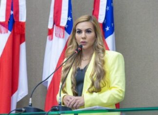 Débora Menezes vira chacota ao propor lei que proíbe artistas em manifestações políticas em shows com verba pública