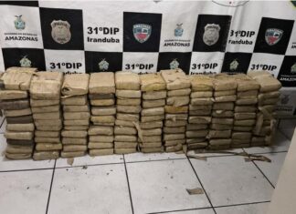 Polícia encontra 120 kg de maconha em fundo falso de embarcação no Iranduba