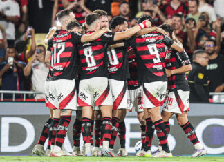 Com 8 a 0 sobre o Vitória, Flamengo iguala sua maior goleada no Campeonato Brasileiro