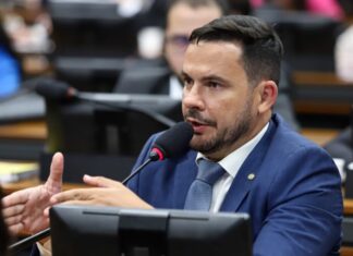 Pesquisa aponta Alberto Neto na frente na corrida pelo Governo do Amazonas