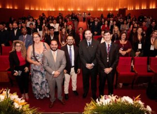 Flávio Antony é homenageado por júri épico que condenou o boto rosa