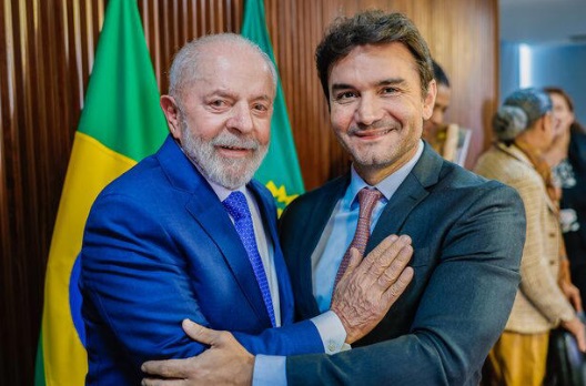 ministro do turismo