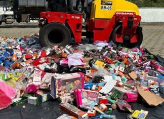 Mais de 50 mil itens irregulares são destruídos pelo Ipem-AM, em Manaus