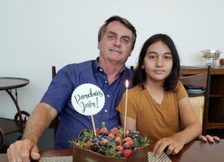 STF permite almoço de aniversário da filha de Bolsonaro na casa onde ele cumpre prisão domiciliar