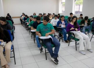 UEA inicia aplicação das provas do SIS e Vestibular 2025, em todo o Amazonas, neste domingo 26