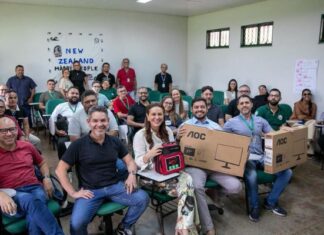 Gestão superior da UEA entrega equipamentos e anuncia melhorias no Centro de Estudos Superiores de Itacoatiara