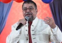 “Ninguém enfrenta fuzil com beijinhos”, diz vice-presidente do PT