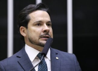 Capitão Alberto Neto cobra reativação e modernização imediata da Base Anzol em Tabatinga