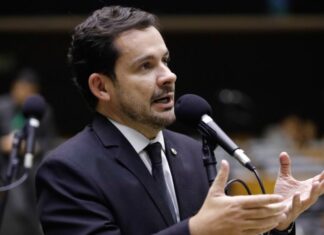 Capitão Alberto Neto: governo Lula fecha os olhos para o avanço do crime