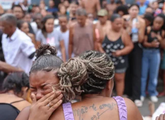 Operação policial no Rio é denunciada por ativistas como massacre e abuso de força