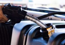 Alta de 0,32% na gasolina contrasta com corte da Petrobras e recuo do etanol no país