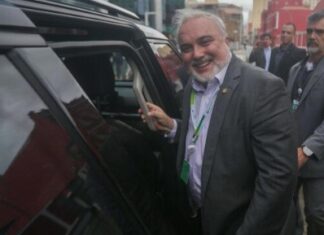 Ex-presidente da Petrobras demitido por Lula sai do PT e vai para legenda ‘progressista’