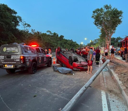 Duas pessoas morrem em acidente na Avenida do Turismo após possível disputa de racha; assista!