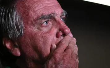 Moraes determina perícia médica em Bolsonaro para avaliar pedido da defesa