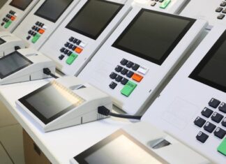 Justiça Eleitoral começa avaliação dos sistemas das urnas que serão usados no pleito de 2026