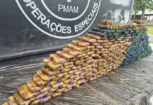 Polícia Militar do Amazonas intercepta balsa petroleira vinda do Peru com 370 kg de cloridrato de cocaína