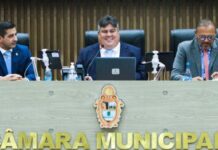 Presidente David Reis anuncia data de pagamento da segunda parcela do 13º e do abono natalino aos servidores da CMM