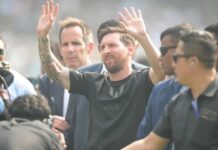 Caos na visita de Messi à Índia: público destrói estádio em confusão e leva à prisão do organizador