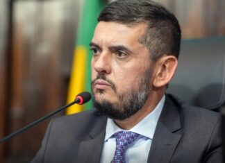 Presidente da Alerj é preso pela PF por vazamento de operação sigilosa