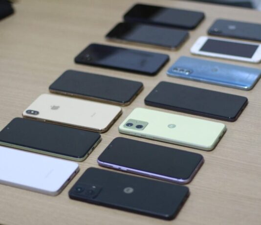 RecuperaFone: Mais de 800 celulares recuperados aguardam pelos donos em Manaus